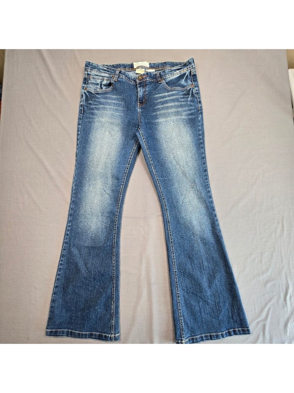 Maurices 11/12 Regular Molli Flare Leg Jeans Blue